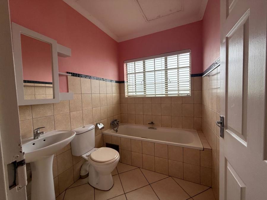 3 Bedroom Property for Sale in Waterkloof North West